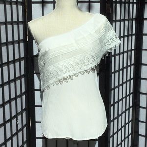 Over the shoulder white blouse . So cute and comfy.